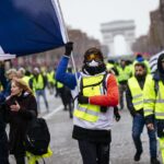 Gilet gialli, nuovi scontri a Parigi