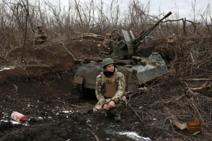 Russia accusa Francia: “Francia manda 2000 soldati in Ucraina”. Parigi: “Fake news”