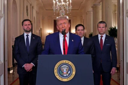 Trump, attacco Usa all’Iran: “Siti nucleari distrutti. Pace o colpiremo ancora”